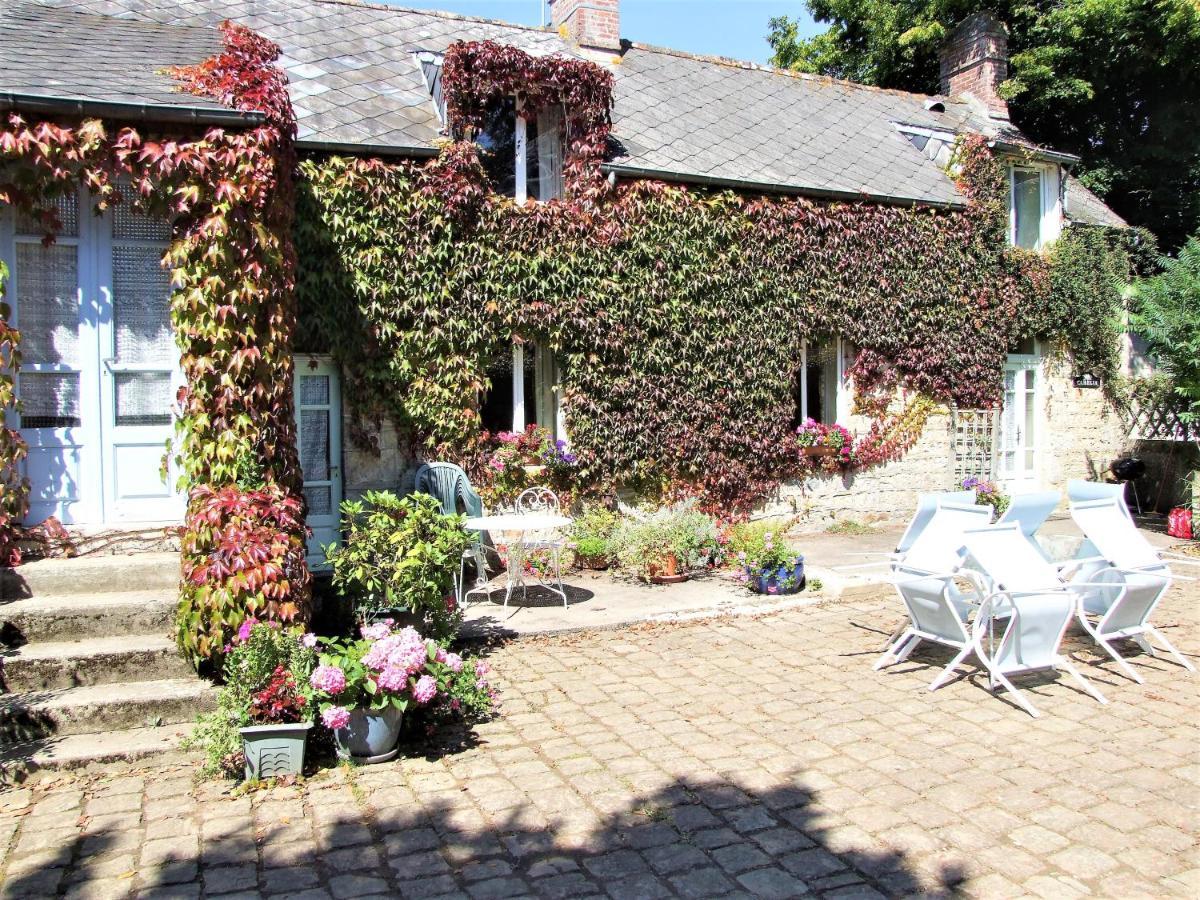 Le Glycine A Manoir Sainte Cecile Apartment Juvigny-Val-d'Andaine Exterior foto